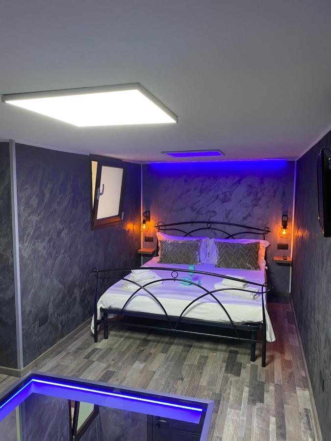 Il Cortiletto28 Rooms & House Szirakúza Kültér fotó